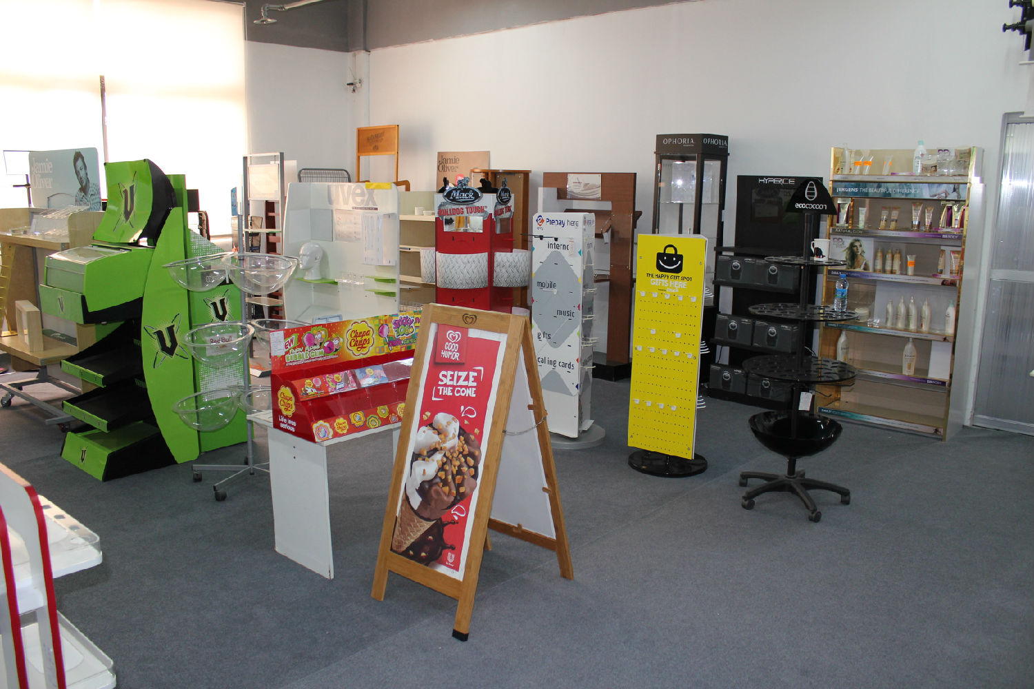 精致展示樣品間2