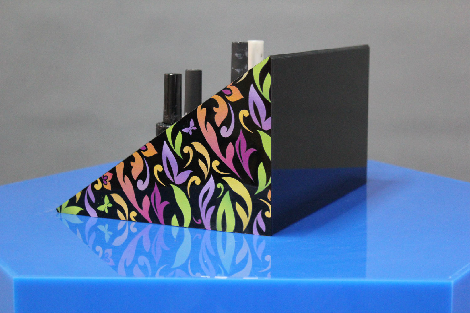 亞克力展示架背面