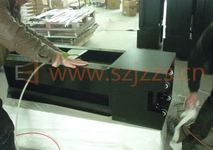 旋轉書架底部裝滑輪