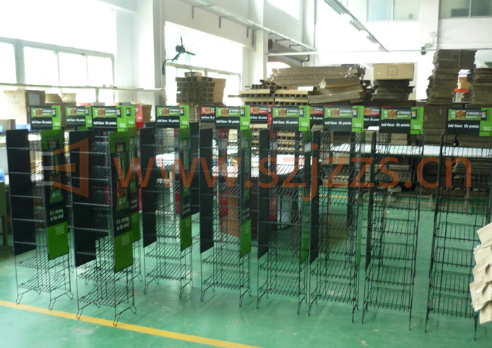 金屬展示架驗貨中 金屬展示架驗貨中