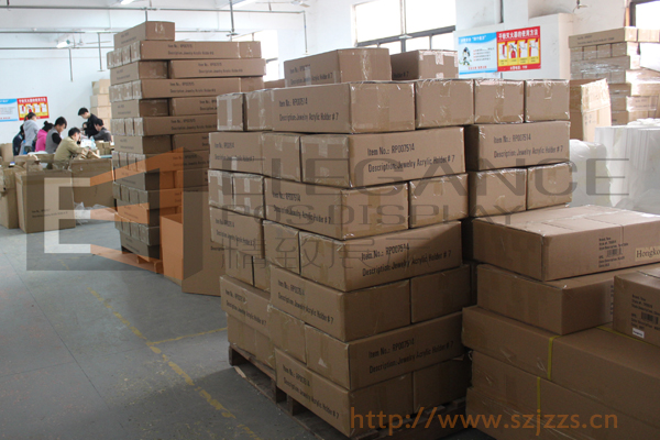 亞克力珠寶展臺包裝完成準備出貨