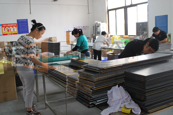 零食展示架廣告畫裱畫中 零食展示架廣告畫裱畫中